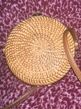 Hand Round Woven Crossbody Bag in Natural Tan